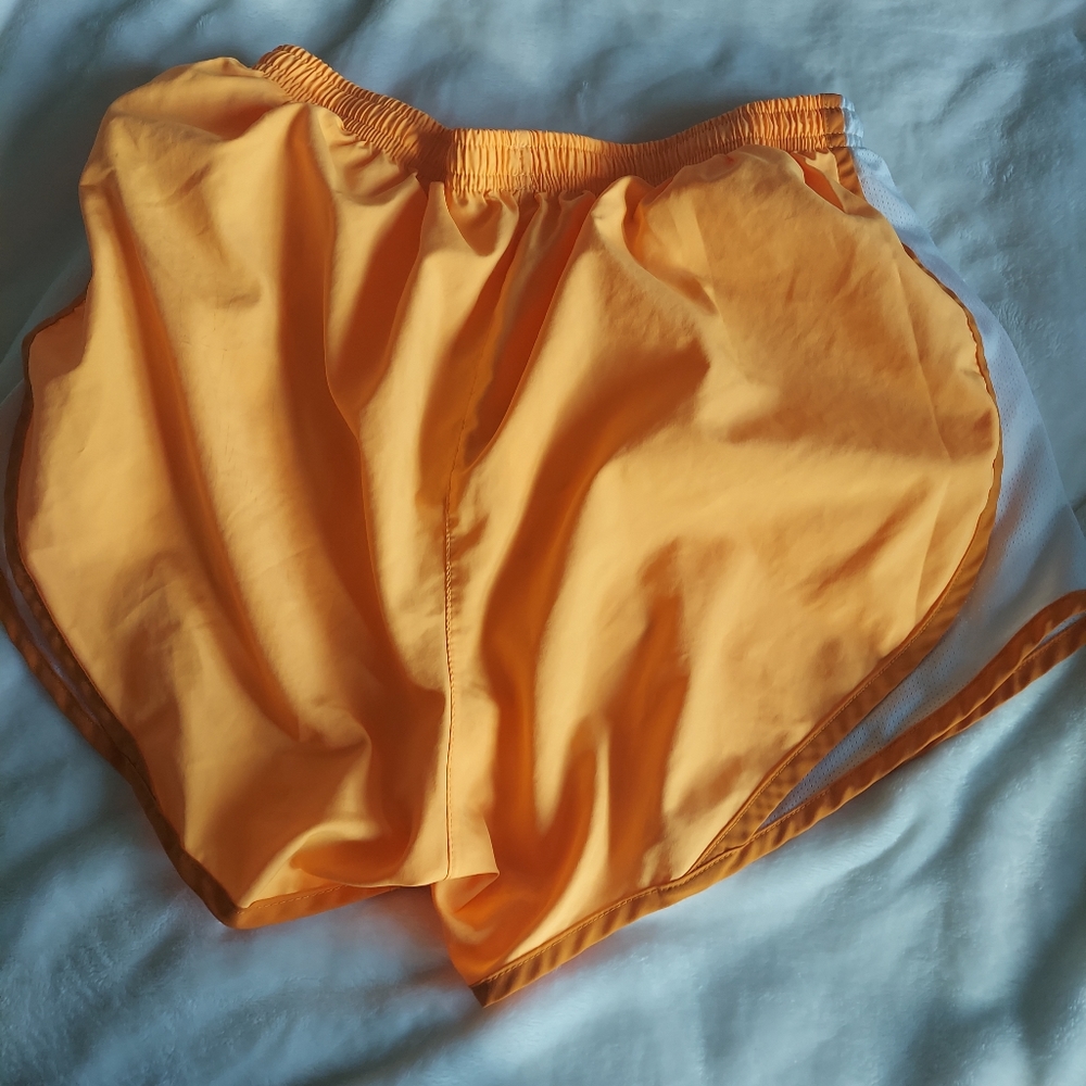 Nike Dry fit running shorts - Picture 2 of 5